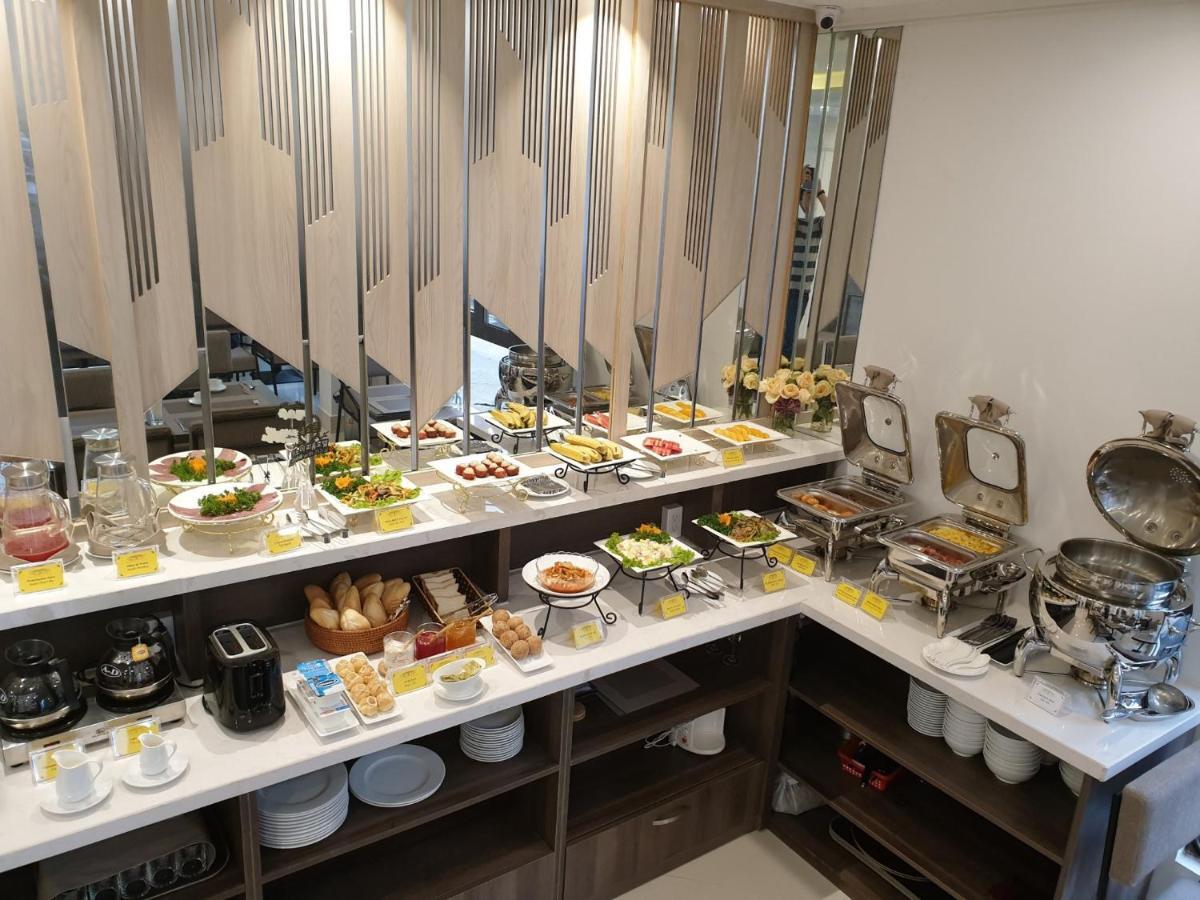 Pium Hotel Hanoi Buitenkant foto